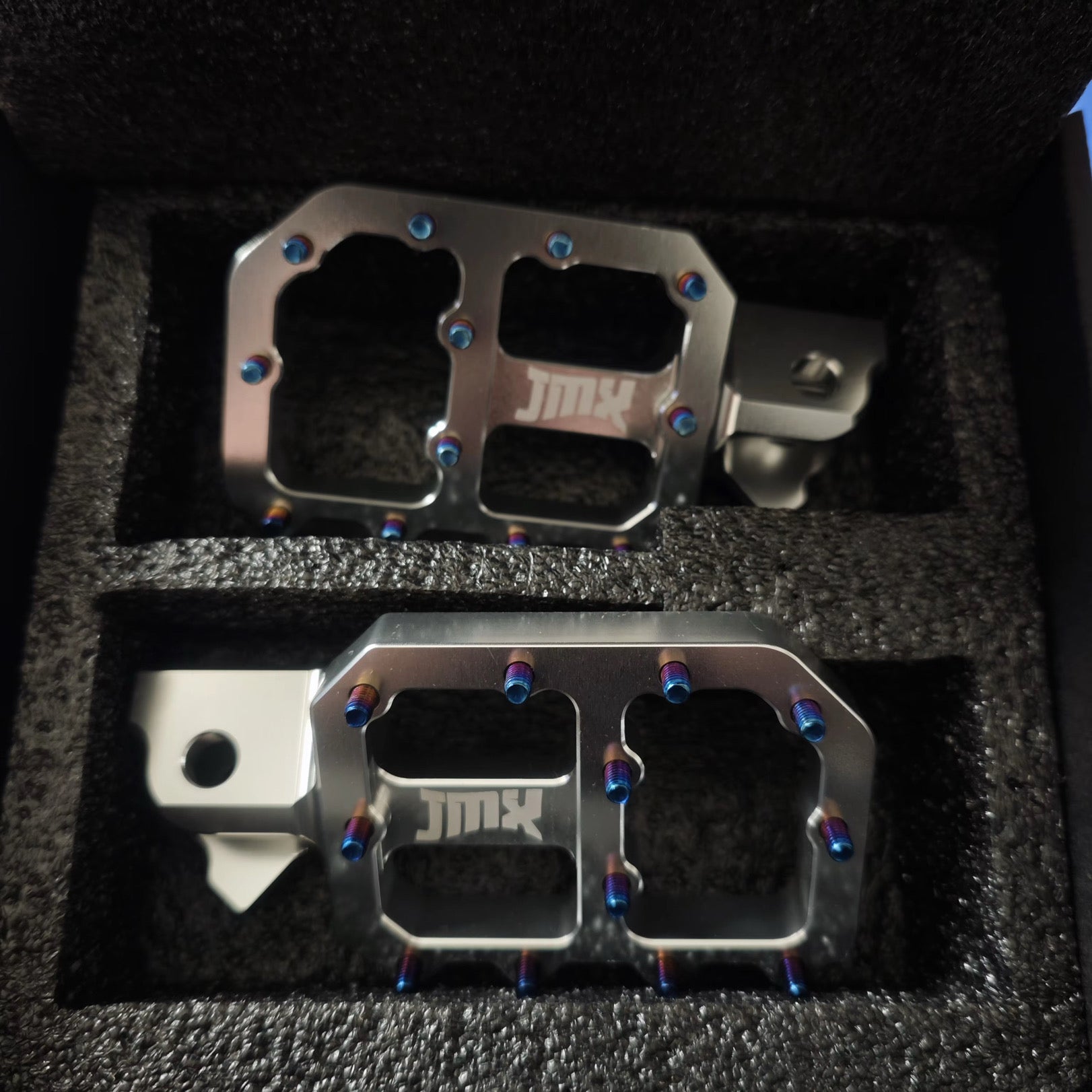 TITANIUM EMOTO PEGS